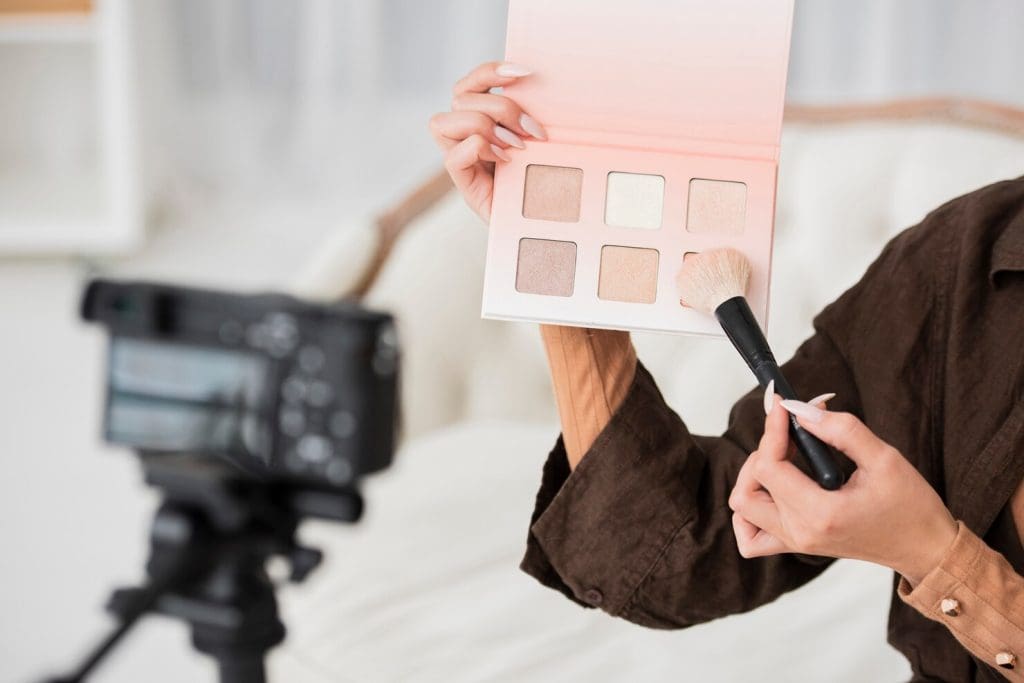 mujer primer plano colores maquillaje 23 2148349529